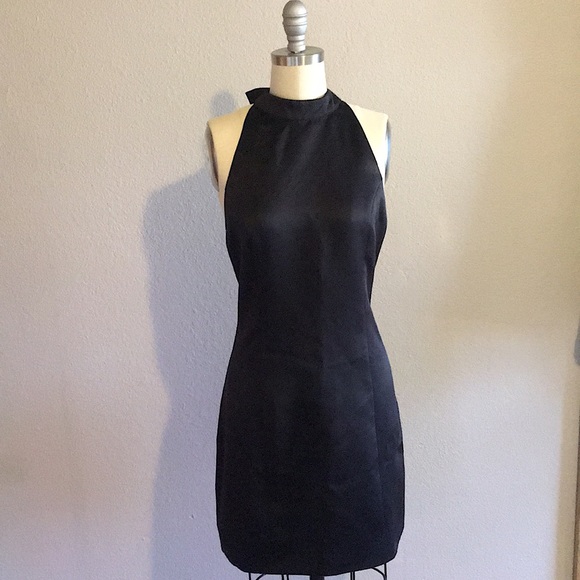 Mini LBD Cocktail Dress ✨ - Picture 2 of 8